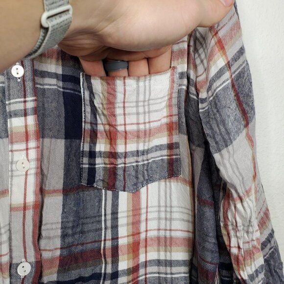 Knox Rose Plaid Flannel Blouse with button roll tabs and  crochet inlay, Size XL - Picture 4 of 13